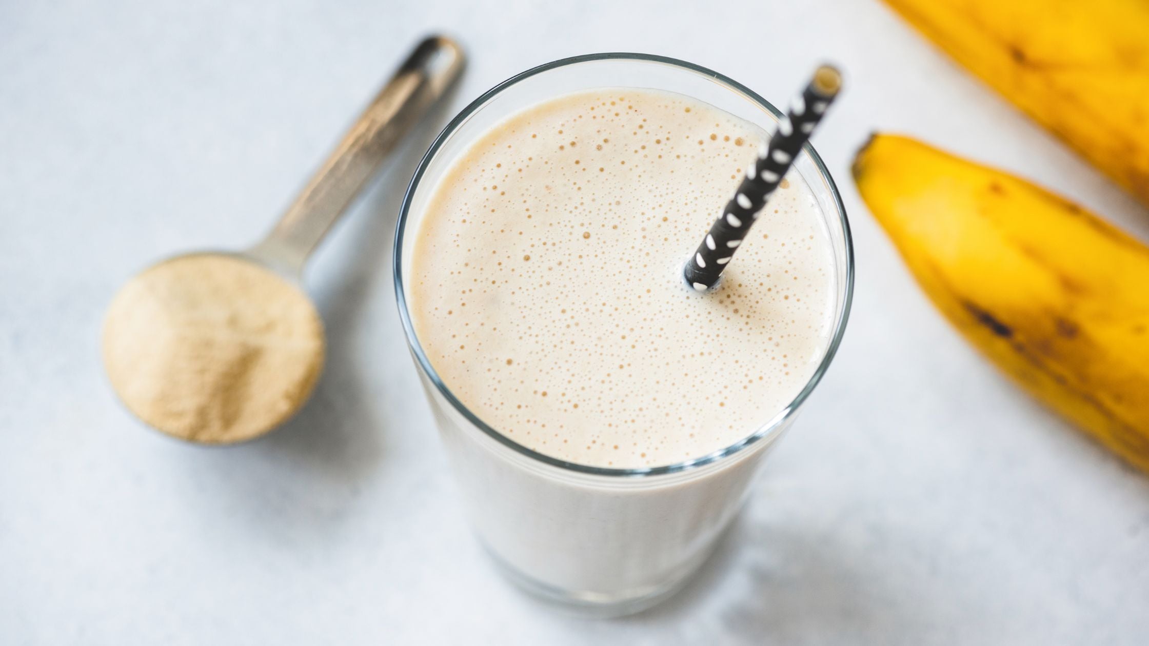 Vanilla Spice Protein Smoothie: A Holiday Treat Worth Savoring